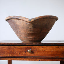 Load image into Gallery viewer, Sculptural French Tian
