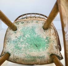 Load image into Gallery viewer, English Hoop-Back Rocking Chair
