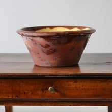 Load image into Gallery viewer, Coalisland Slipware Bowl
