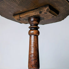 Load image into Gallery viewer, William &amp; Mary Period Candlestand
