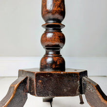 Load image into Gallery viewer, William &amp; Mary Period Candlestand
