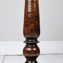 Load image into Gallery viewer, William &amp; Mary Period Candlestand
